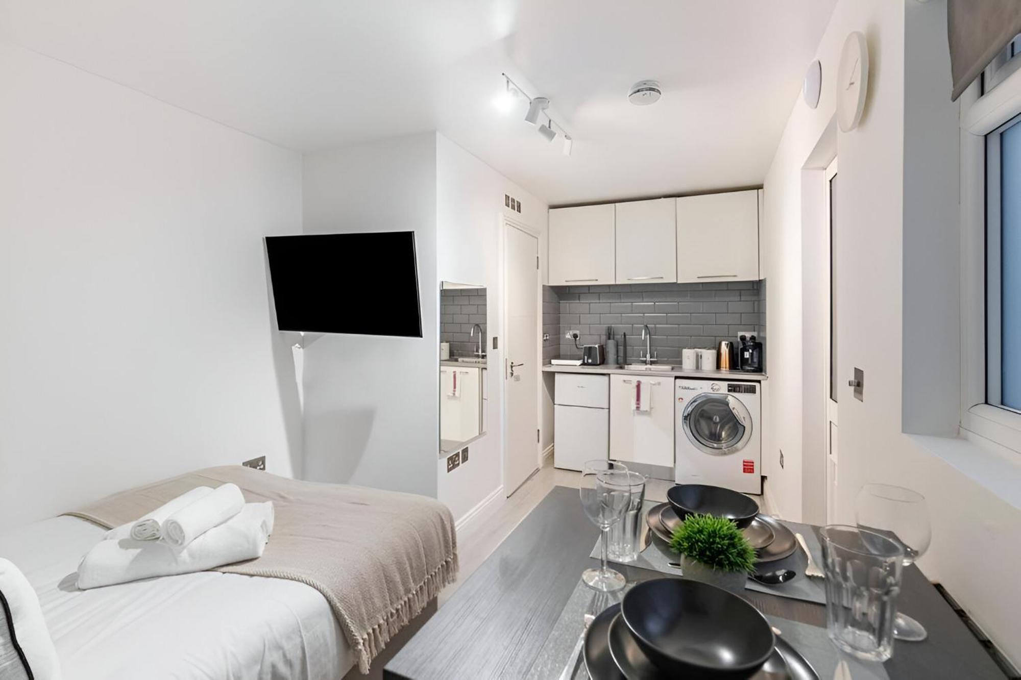 Cozy Vibes Minimalist Studio Stay ロンドン エクステリア 写真
