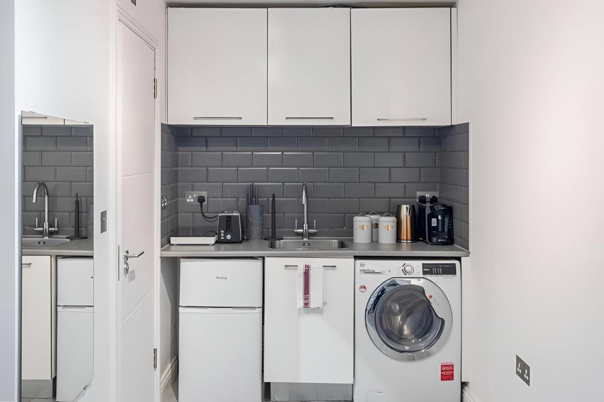 Cozy Vibes Minimalist Studio Stay ロンドン エクステリア 写真
