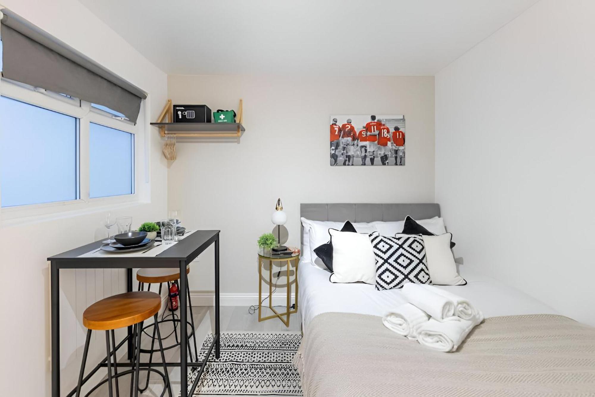 Cozy Vibes Minimalist Studio Stay ロンドン エクステリア 写真